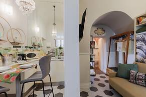 Busdraghi Studio Stylish at Via Fillungo