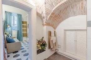 Busdraghi Studio Stylish at Via Fillungo