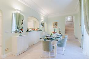 The Duchess Chambers the Luxury Grand 3 Bedrooms