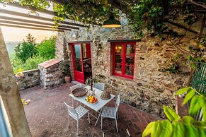 Villa Borbone - Perched on the Lucca Hills