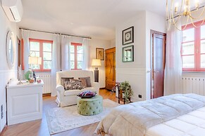 Villa Borbone - Perched on the Lucca Hills