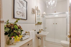 Villa Borbone - Perched on the Lucca Hills