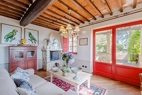 Villa Borbone - Perched on the Lucca Hills