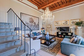 Villa Borbone - Perched on the Lucca Hills