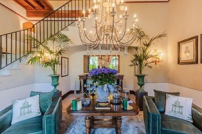 Villa Borbone - Perched on the Lucca Hills