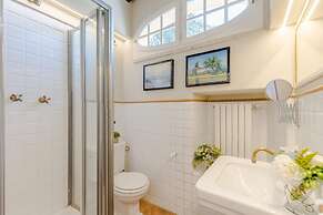 Villa Borbone - Perched on the Lucca Hills