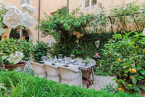Casa Vanny an Apartment With Private Garden