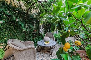Casa Vanny an Apartment With Private Garden