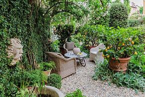 Casa Vanny an Apartment With Private Garden