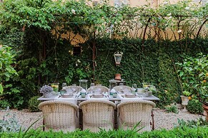 Casa Vanny an Apartment With Private Garden