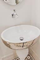 The Silk Thread the Luxury 3 Bedrooms Apartment