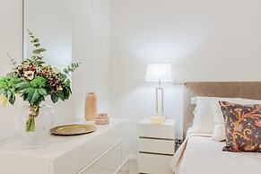 The Silk Thread the Luxury 3 Bedrooms Apartment