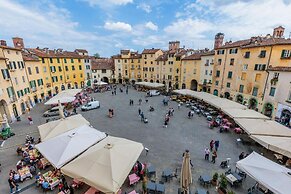 Casa Pitt in Lucca With 3 Bedrooms and 2 Bathrooms