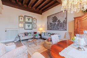 Casa Pitt in Lucca With 3 Bedrooms and 2 Bathrooms