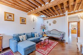 Casa La Guardia a 3 Bedrooms Panoramic Apartment