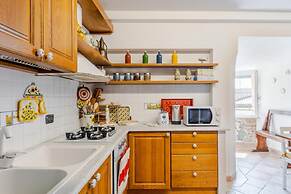 Casa La Guardia a 3 Bedrooms Panoramic Apartment