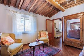 Casa La Guardia a 3 Bedrooms Panoramic Apartment