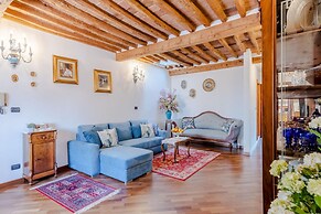 Casa La Guardia a 3 Bedrooms Panoramic Apartment