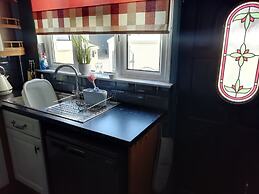 Cosy, Spacious 2-bed Cottage in Watchet, Somerset