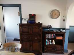 Cosy, Spacious 2-bed Cottage in Watchet, Somerset