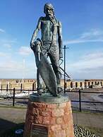 Cosy, Spacious 2-bed Cottage in Watchet, Somerset