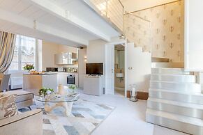 The Duke s Room in Lucca