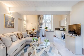 The Duke s Room in Lucca