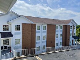 Schmidt's Creek Hotel