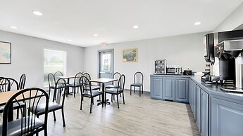 Schmidt's Creek Hotel