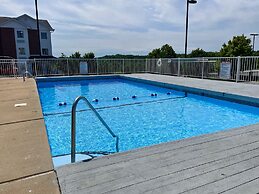 Schmidt's Creek Hotel