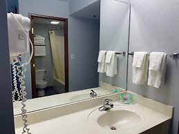 Schmidt's Creek Hotel