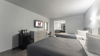 Schmidt's Creek Hotel