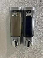 Kiwi Inn Willowbrook State Highway 249 Beltway 8