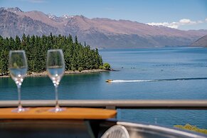 2-BEDROOM PENTHOUSE APARTMENT - THE BEACON 1004