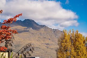 THE BEACON - 2 BEDROOM TOWN CENTER APARTMENT 614