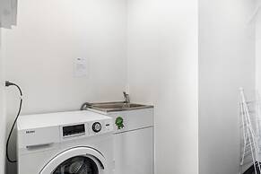 A LUCKIE CHARM - 3-BEDROOM TOWNHOUSE WITH SPECTACULAR VIEW