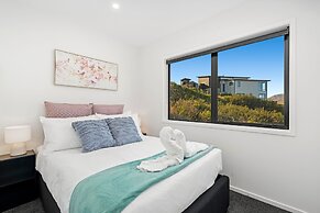 A LUCKIE CHARM - 3-BEDROOM TOWNHOUSE WITH SPECTACULAR VIEW