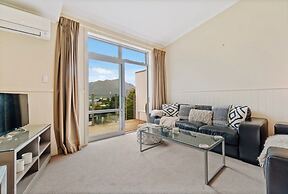 2-BEDROOM APARTMENT - BEECHWOOD