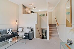 2-BEDROOM APARTMENT - BEECHWOOD