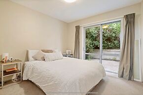 2-BEDROOM APARTMENT - BEECHWOOD
