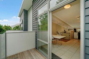 2-BEDROOM APARTMENT - BEECHWOOD