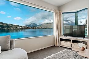 LAKEFRONT LIVING AT REMARKABLES - WEST