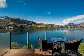 LAKEFRONT LIVING AT REMARKABLES - WEST