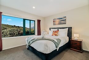 LAKEFRONT LIVING AT REMARKABLES - WEST