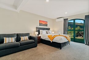LAKEFRONT LIVING AT REMARKABLES - WEST