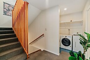 LAKEFRONT LIVING AT REMARKABLES - WEST