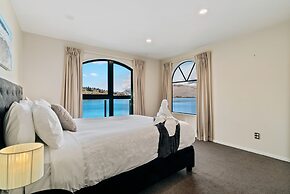 LAKEFRONT LIVING AT REMARKABLES - WEST