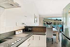 LAKEFRONT LIVING AT REMARKABLES - WEST