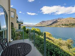 LAKEFRONT LIVING AT REMARKABLES - EAST