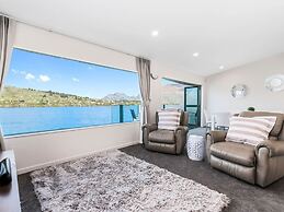LAKEFRONT LIVING AT REMARKABLES - EAST